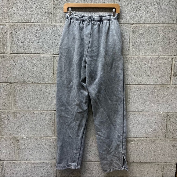 Pretty Little Thing Wide Leg Acid Wash Gray Sweatpants - Picture 4 of 8
